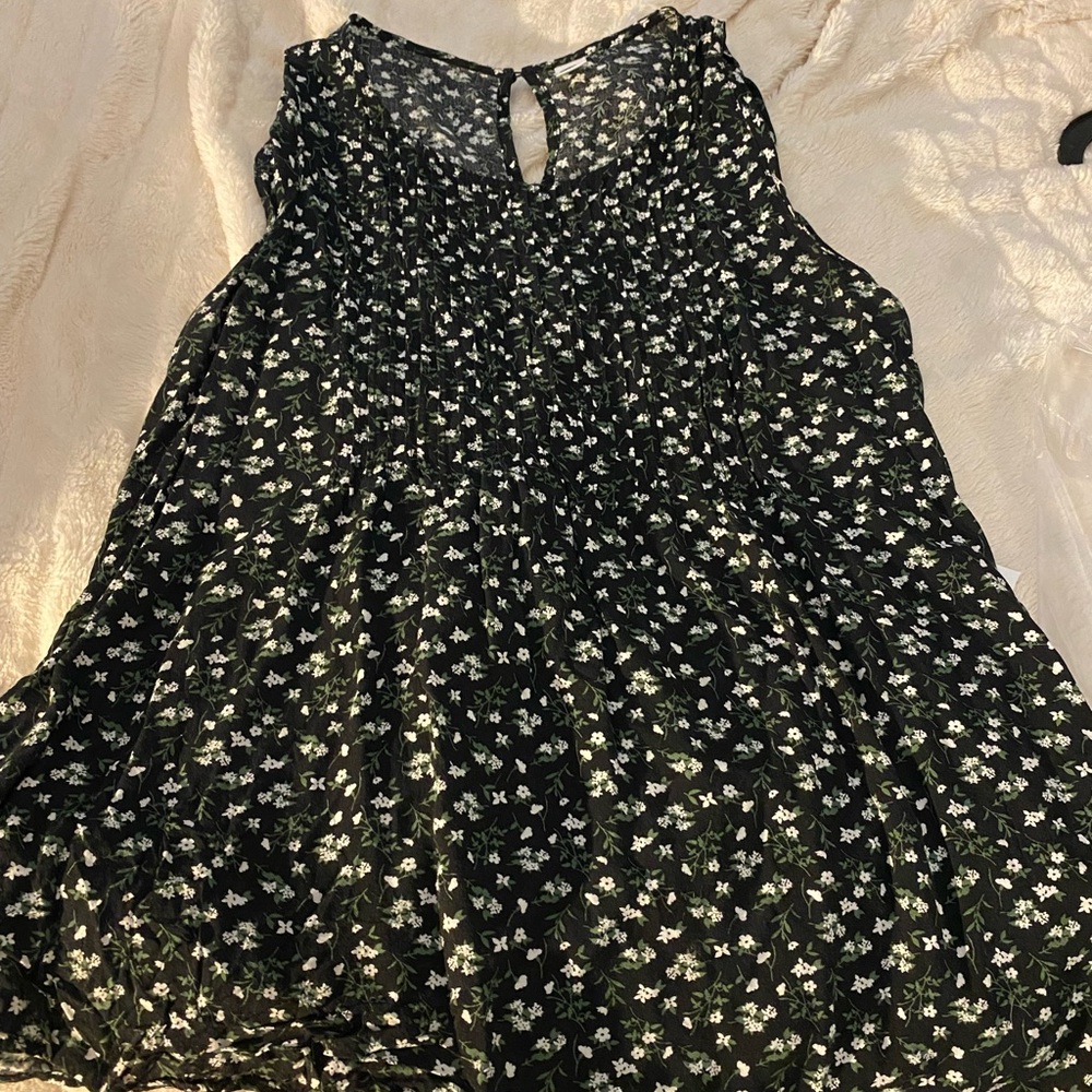 Old Navy summer shirt